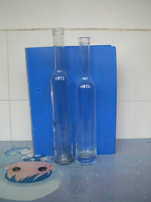 Bestselling glass bottle research and development new product glass bottle